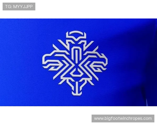 奥地利队新球衣发布，红白经典搭配彰显团队精神与风采