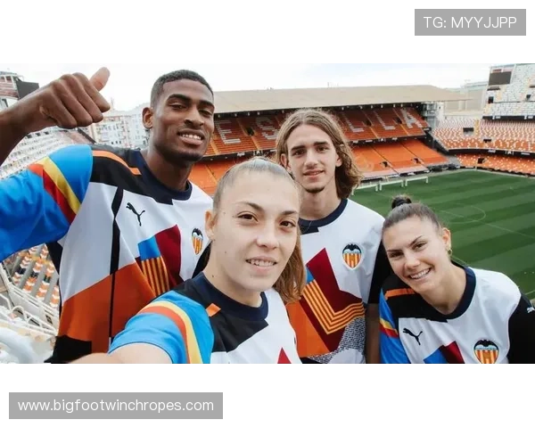 瓦伦西亚财政危机持续发酵,对球队未来赛季竞争力形成制约 瓦伦西亚财政危机持续发酵,对球队未来赛季竞争力形成制约